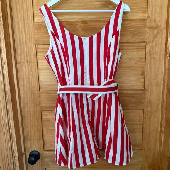 Prosperina NEW Red White Stripe Belted Flared Leg Romper size L - Picture 9 of 10